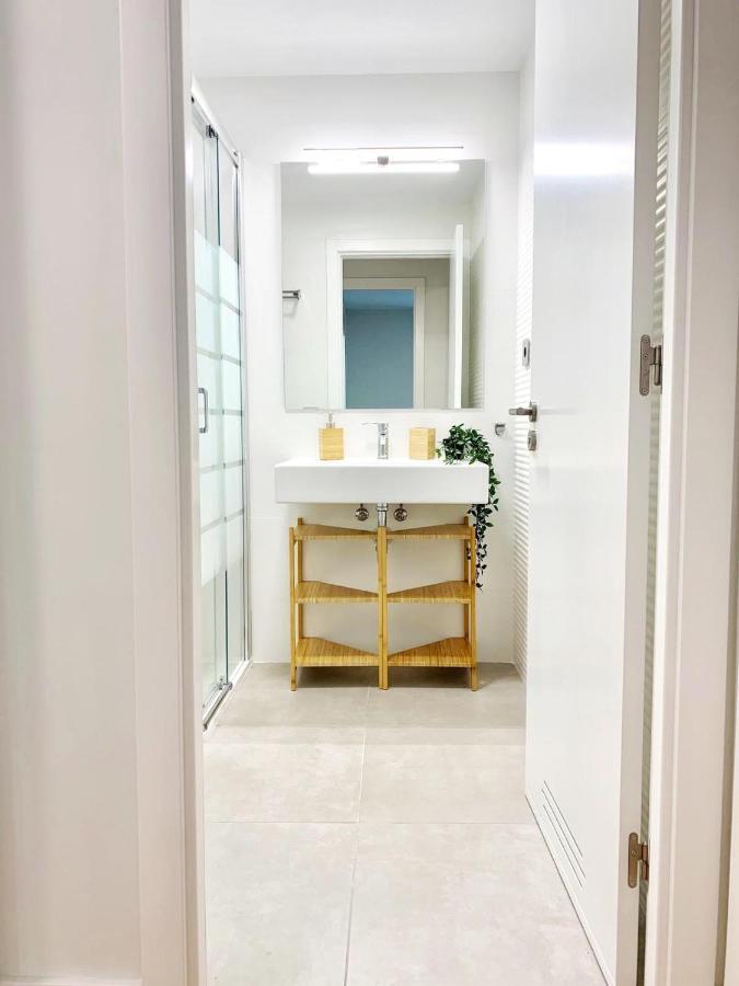 Deluxe Flat W Garage By Wave Holiday home